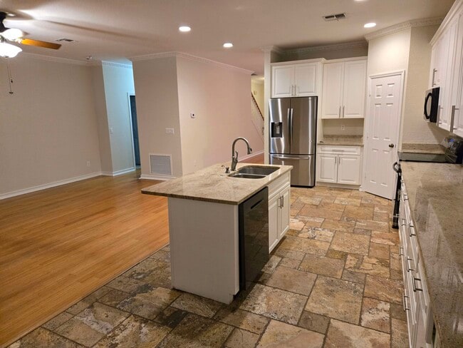 Building Photo - 13520 Cypress Head Dr