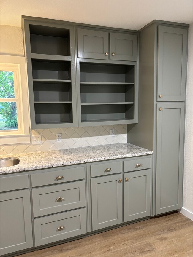 Building Photo - 3900 Sanger Ave