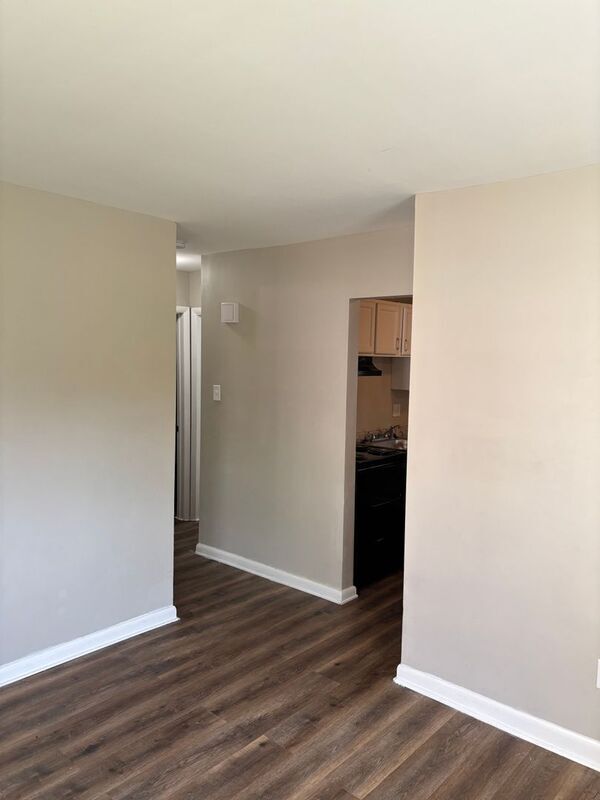 Building Photo - 776 Northview Ave