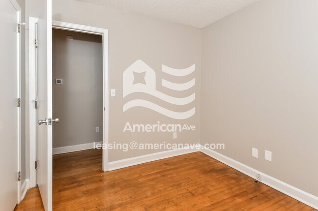 Building Photo - 1827 Beckley Dr