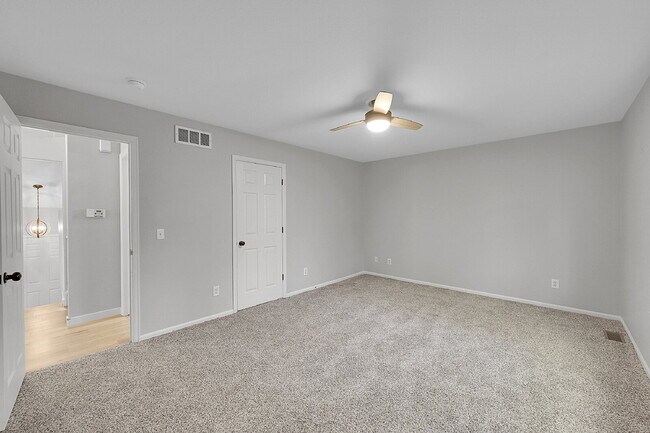 Building Photo - $2,295.00, 3 Bed, 2 bath located in Brighton.