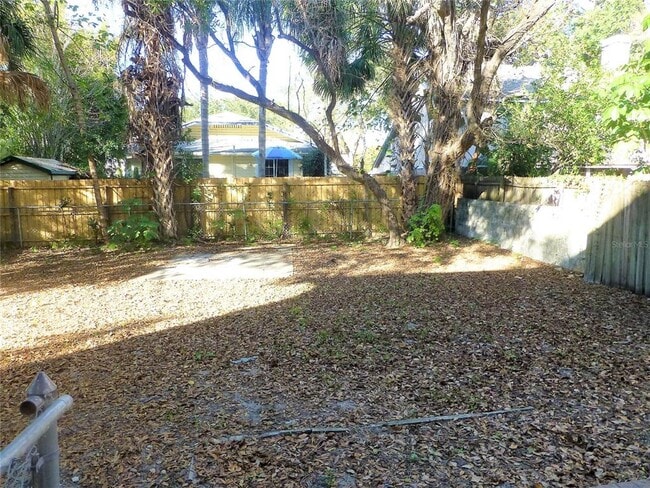 Building Photo - 3203 W Tacon St