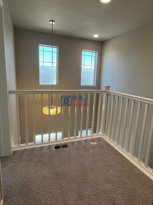 Building Photo - 14852 E Poundstone Dr
