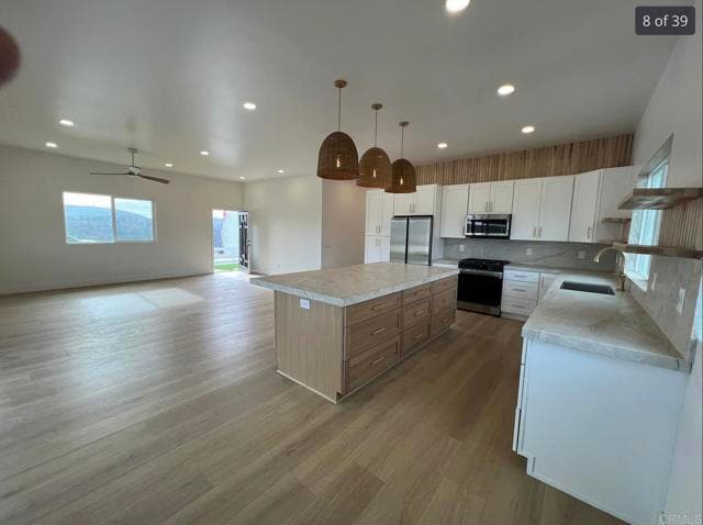 Building Photo - 1533 Avohill Dr