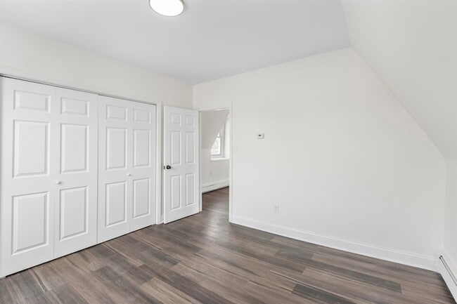 Building Photo - 676 Chestnut St