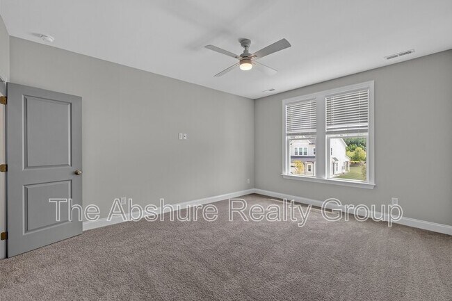 Building Photo - 8913 Kennebec Xing Dr