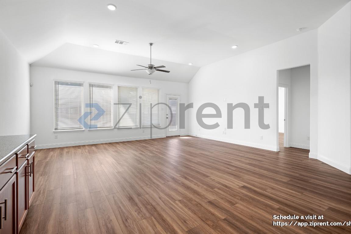 Building Photo - 2900 Long Slope Rd