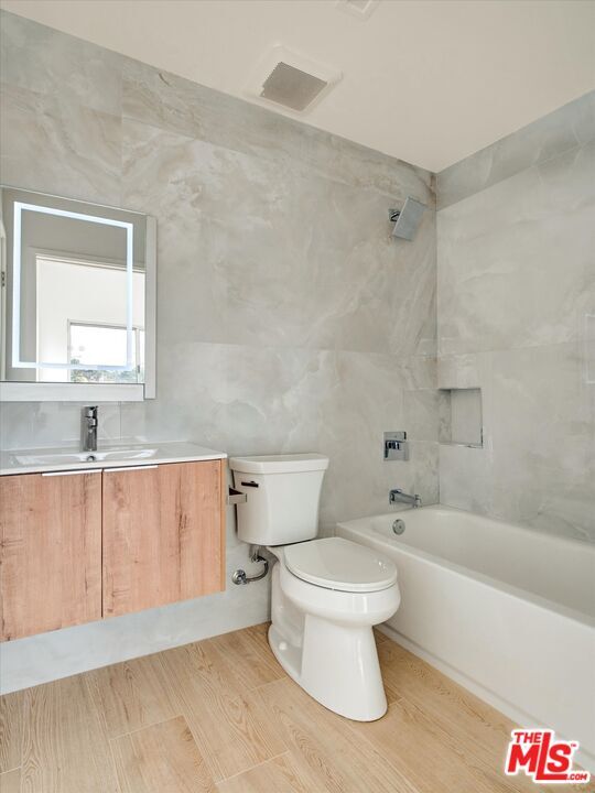 Building Photo - 18109 Coastline Dr