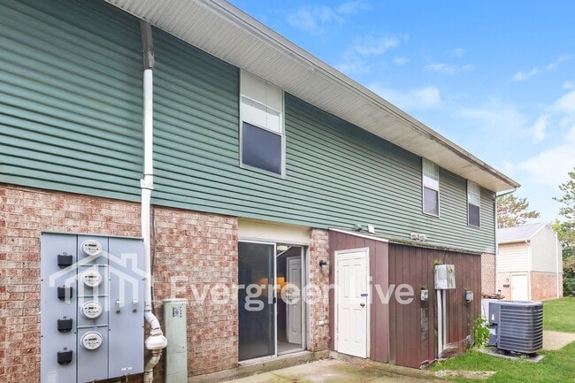 Building Photo - 7989 Mt Hood