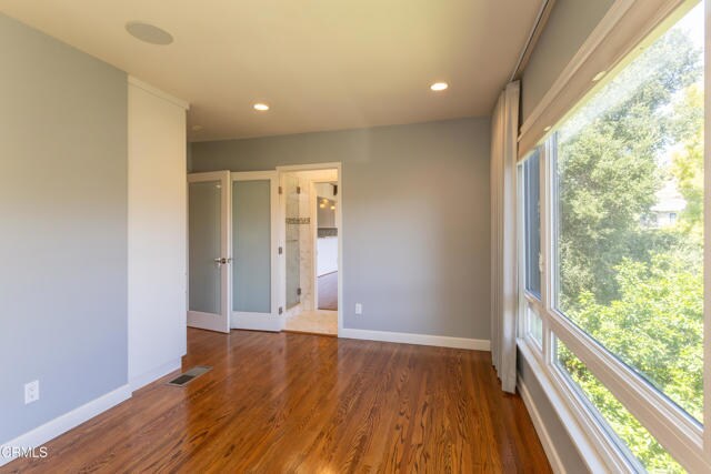 Building Photo - 854 Oneonta Dr