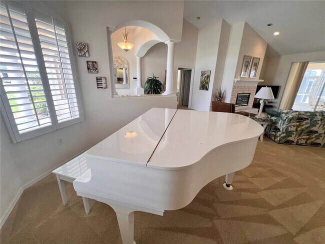 Building Photo - 5480 Sea Edge Dr