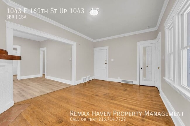 Building Photo - 1043 E 169th St