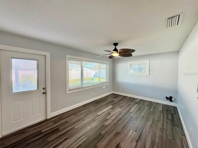 Building Photo - 1201 86th Ave N