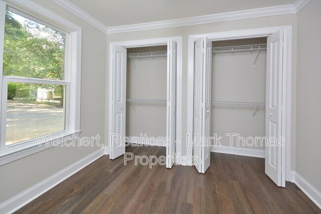 Building Photo - 1705 Mason Rd
