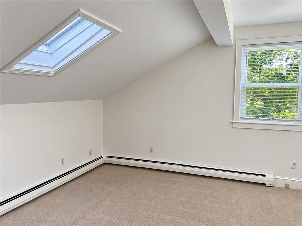 Building Photo - 571 Bellevue Ave