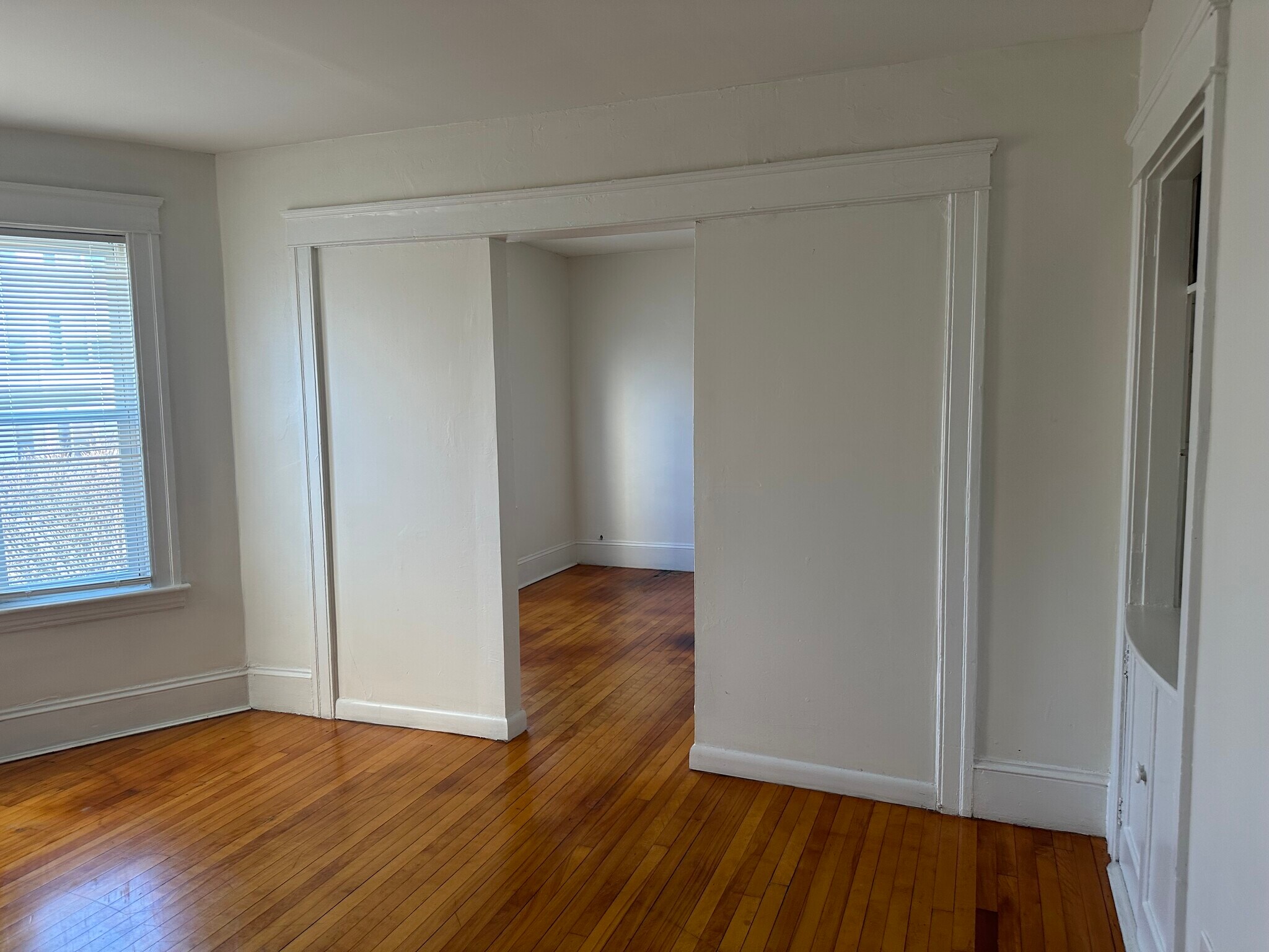 Building Photo - 208 Pilgrim Ave