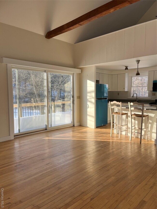 Building Photo - 703 Croton Lake Rd