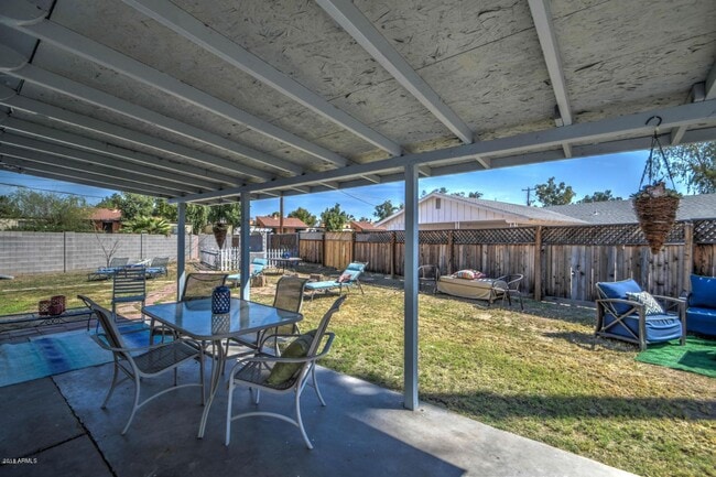 Building Photo - 6-Bedroom Tempe Home with Private Pool & Ideal Location