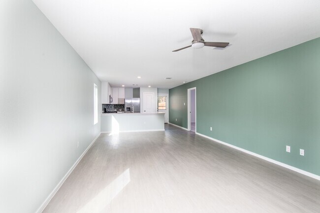 Building Photo - 14825 N Ascot Bnd Cir