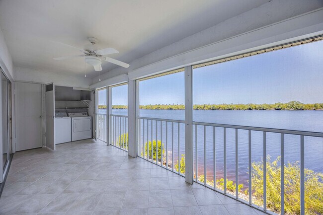 Building Photo - 1015 Mainsail Dr