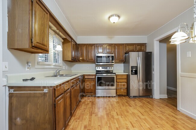 Building Photo - 1702 Plateau Ct