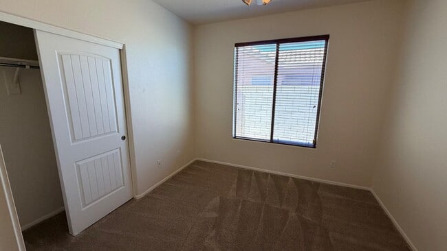 Building Photo - 36414 W Barcelona Ln