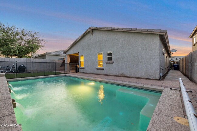Building Photo - 18069 W Tasha Dr