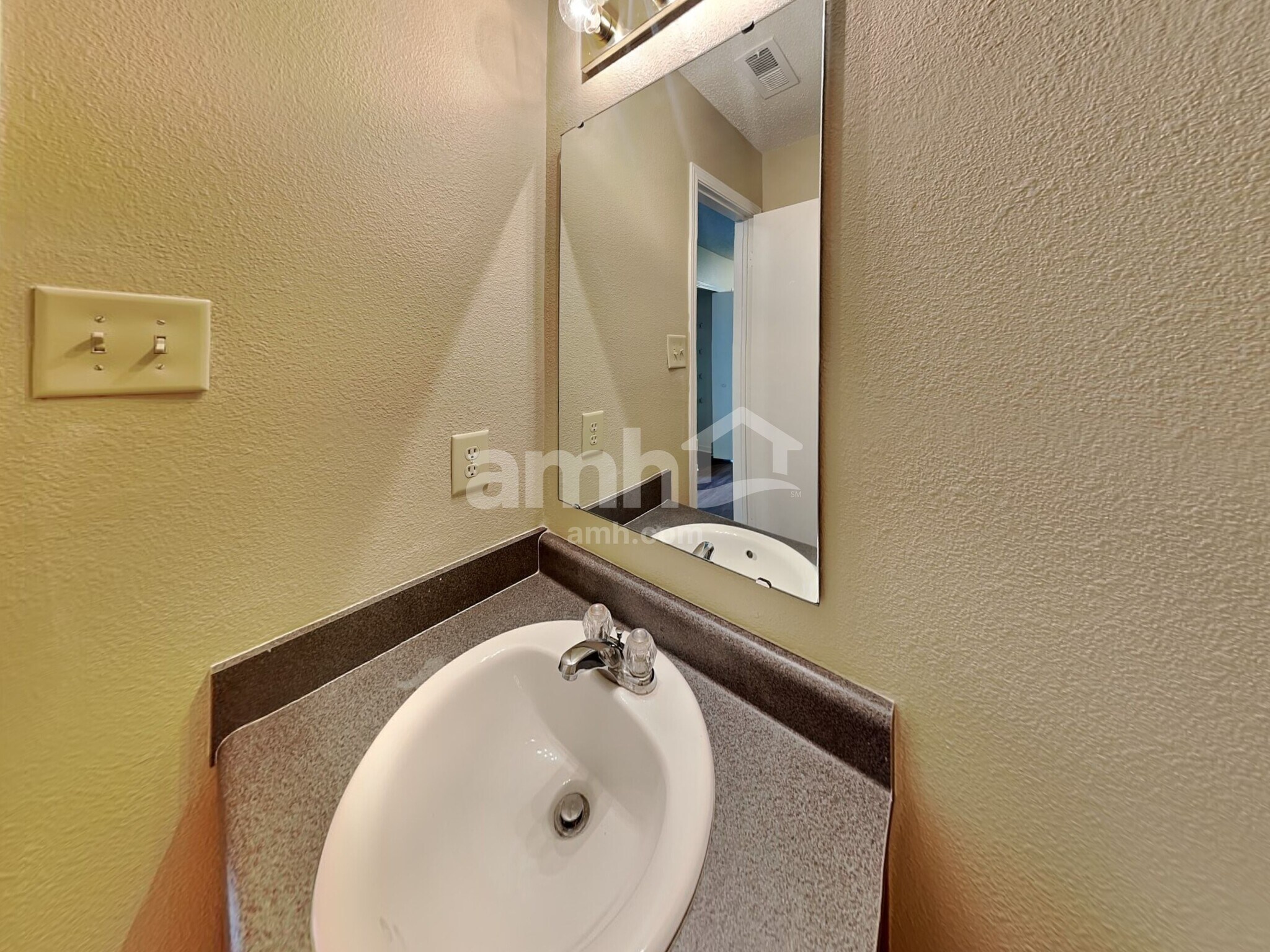 Building Photo - 14438 Banister Dr