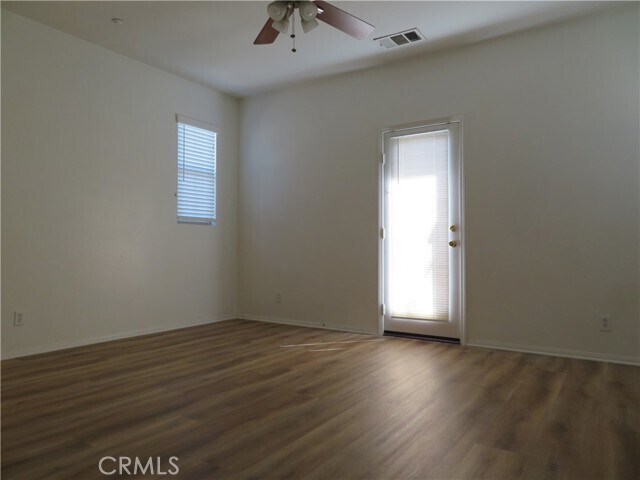 Building Photo - 93 Winding Way