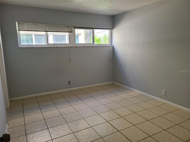 Building Photo - 2763 Woodgate Ln