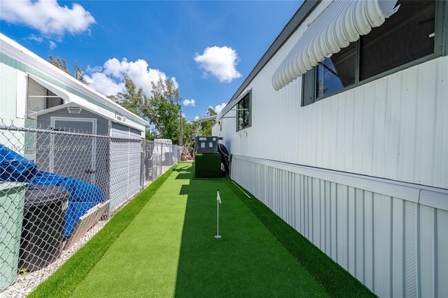 Building Photo - 456 Bowie Ln