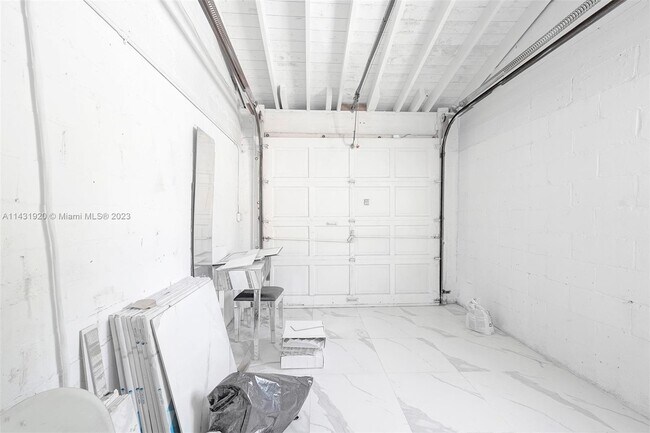 Building Photo - 4717 Alton Rd