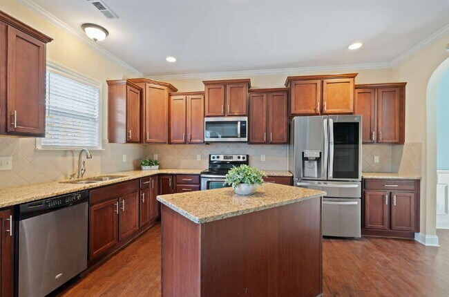 Building Photo - Charming 4-Bed Home in Durham with Fenced-...