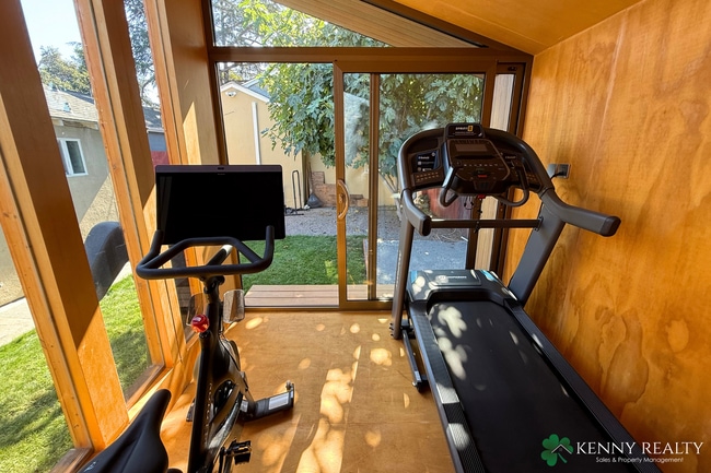 Building Photo - 3 Bedroom, 2 Bathroom (Main House + ADU) -...