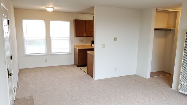 Building Photo - 5125 Panama Ave