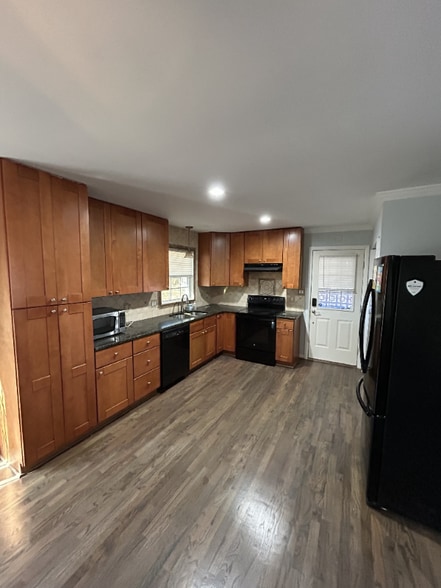 Building Photo - 5305 Tabor Ct