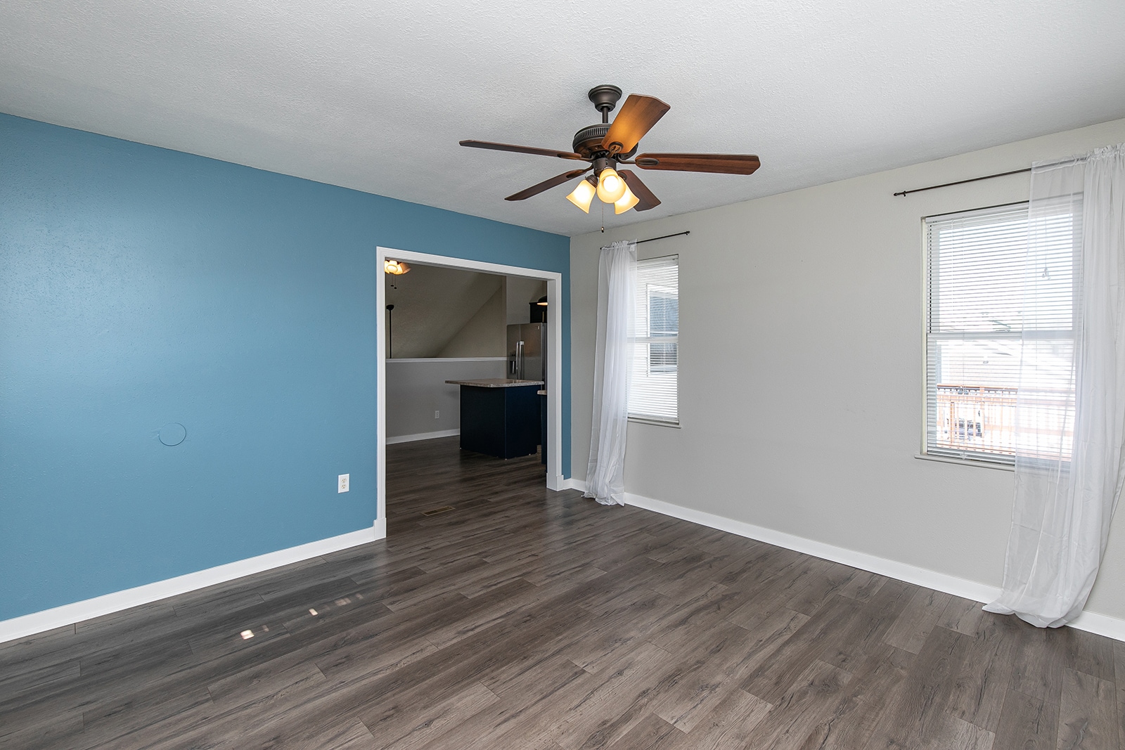Building Photo - 1101 SE Chaparal Dr