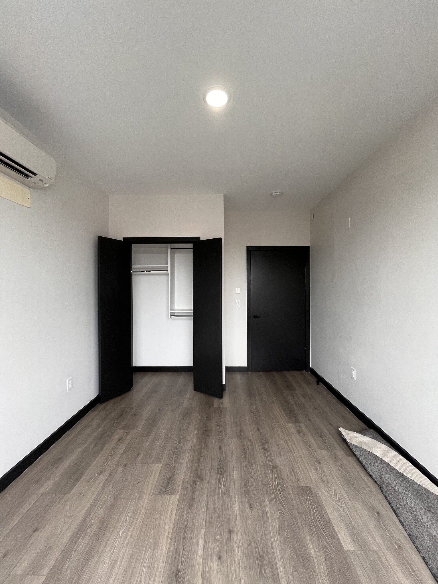 Building Photo - 99 Sackett St