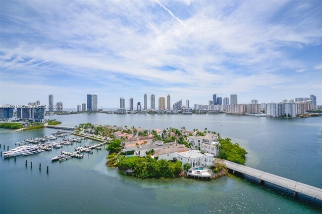 Building Photo - 6000 Island Blvd