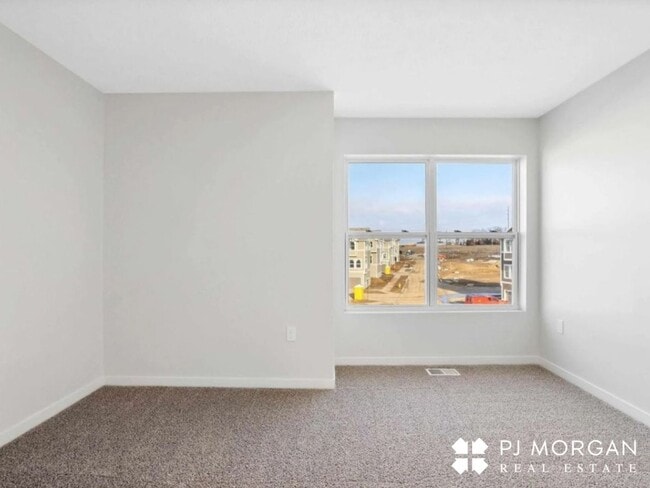 Building Photo - Sleek. Spacious. Sophisticated.