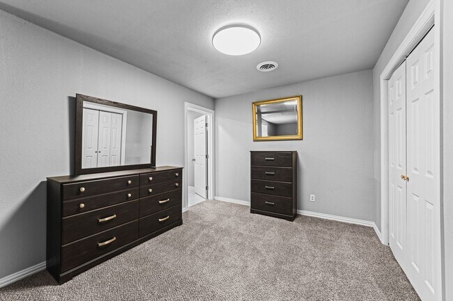 Building Photo - 3013 Gantt Ave