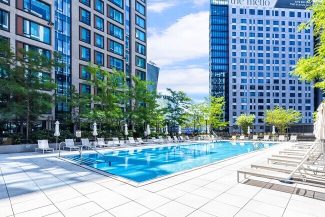 Building Photo - 133 Seaport Blvd