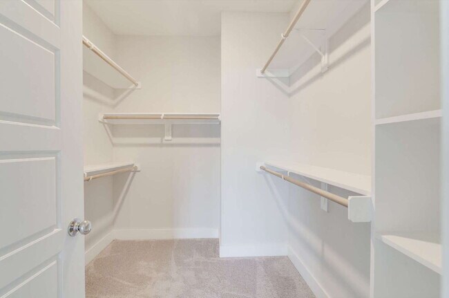 Building Photo - Spacious 4-Bedroom Townhome in Wendell Falls