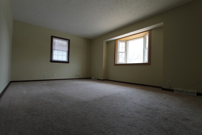 Building Photo - Beautiful 3 BD Home Available Soon!