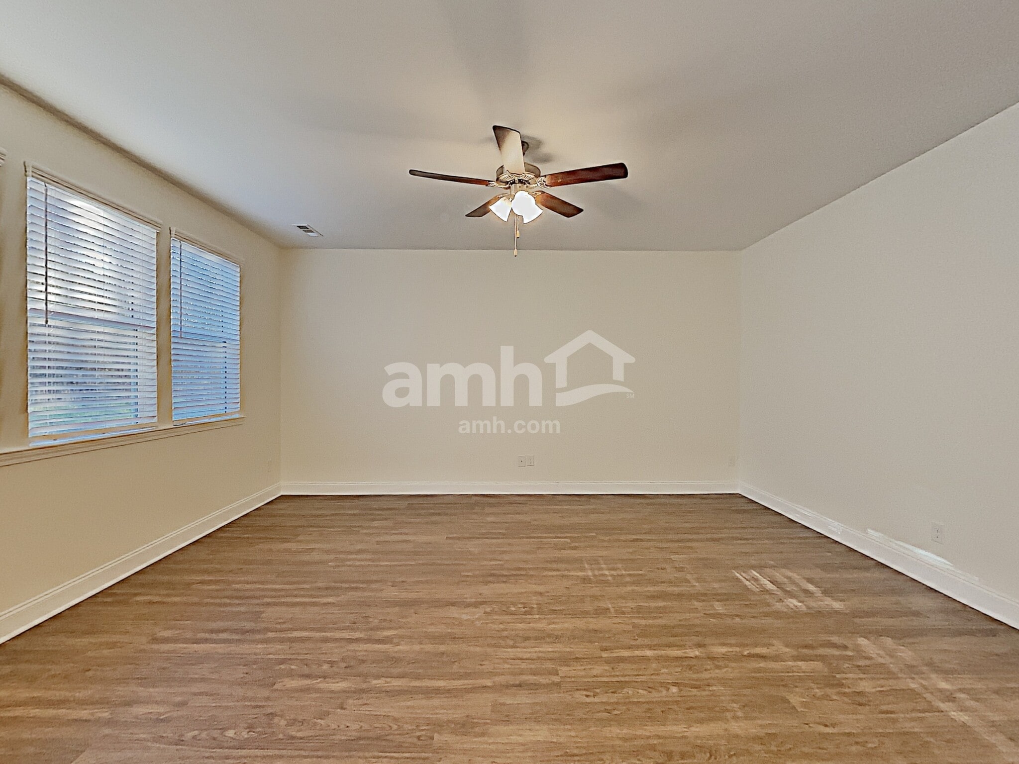 Building Photo - 432 Charity Ln