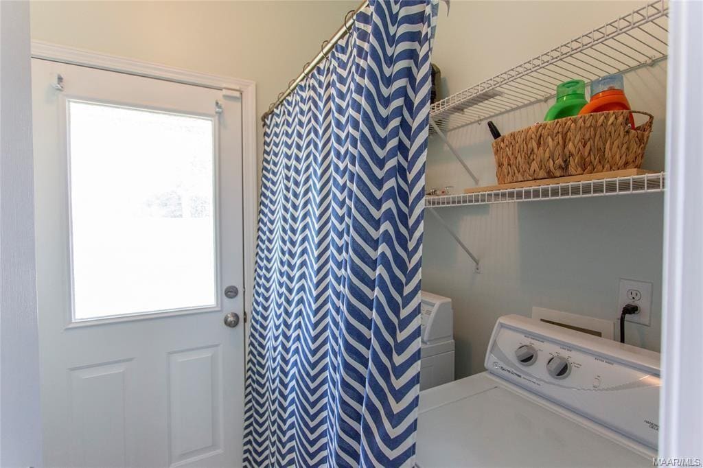 Building Photo - 6913 Sandfield Dr