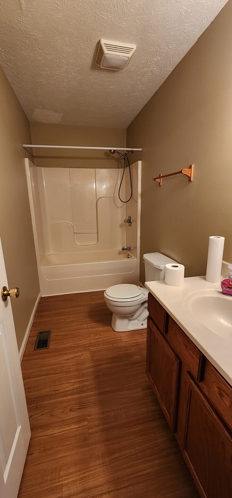 Building Photo - 1714 Bend View Ln