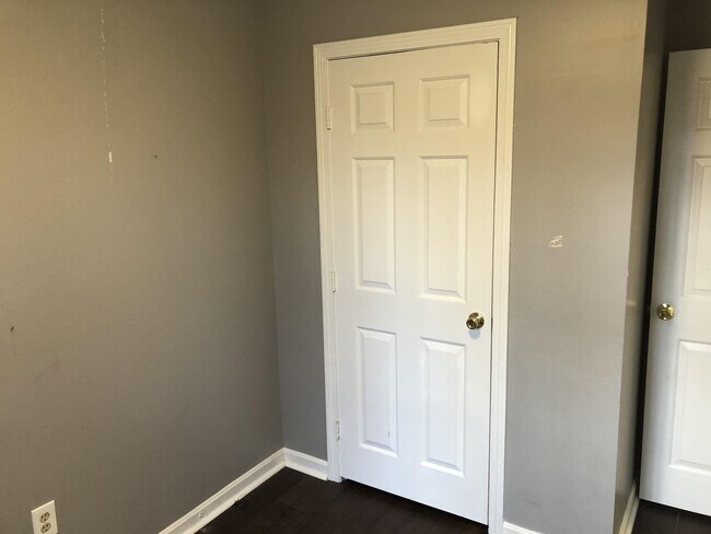 Building Photo - 110 Winthrop St