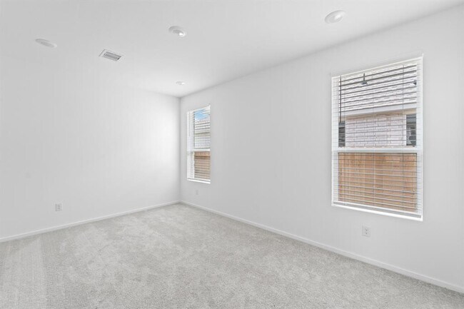 Building Photo - 6639 Sunset Velvet Dr