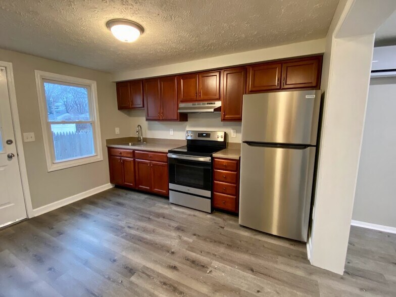 Kitchen - 30 Clayton St